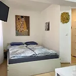 Milena Апартаменты Грац